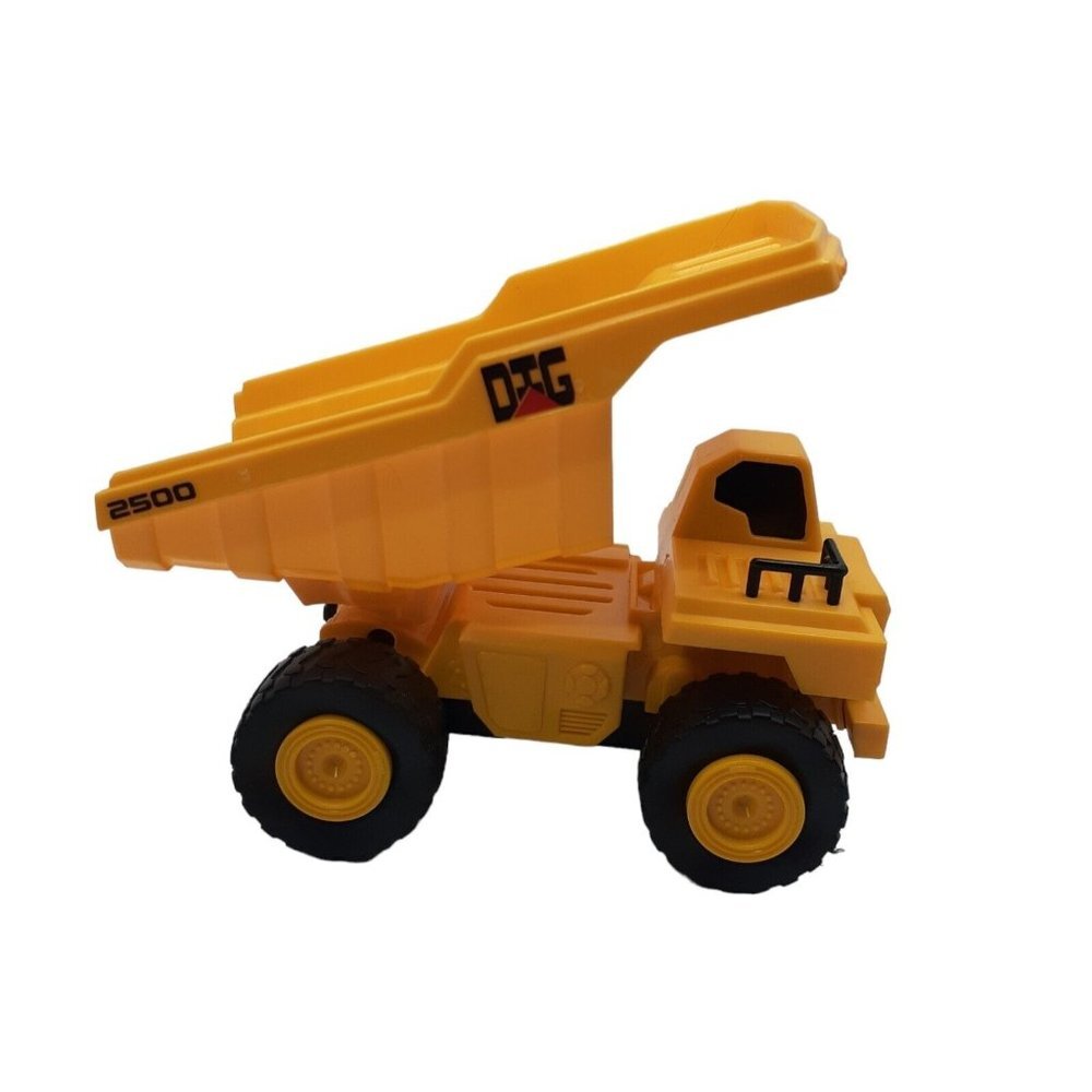 Maxx Action Contruction Drump Truck Toy with Sounds and Lights